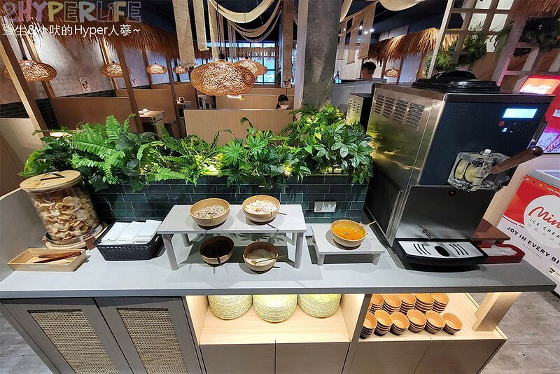 崇德路上這鍋不簡單!泰式南洋湯頭酸辣帶勁,還有豐富自助吧吃到飽哦!