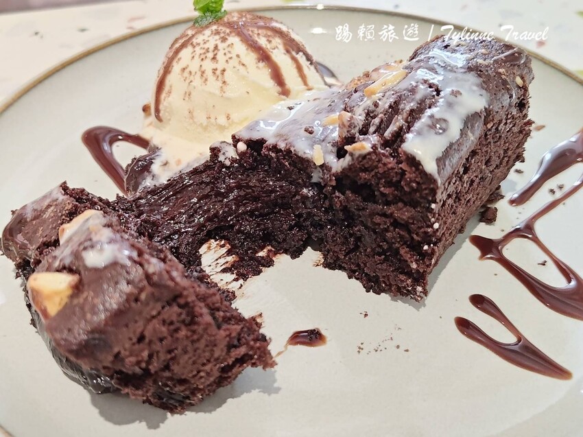 雲林咖啡廳推薦「樂麥咖啡」早午餐 下午茶，巴斯克蛋糕鬆餅必點。