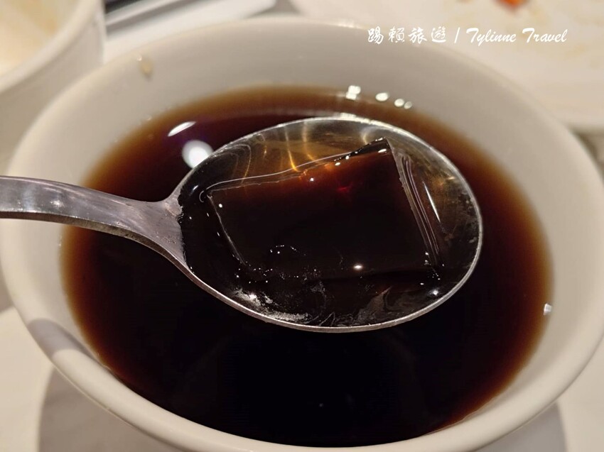 台北東區必吃「南山鐵板燒」50年不敗！熱湯甜湯喝到飽CP值爆表。