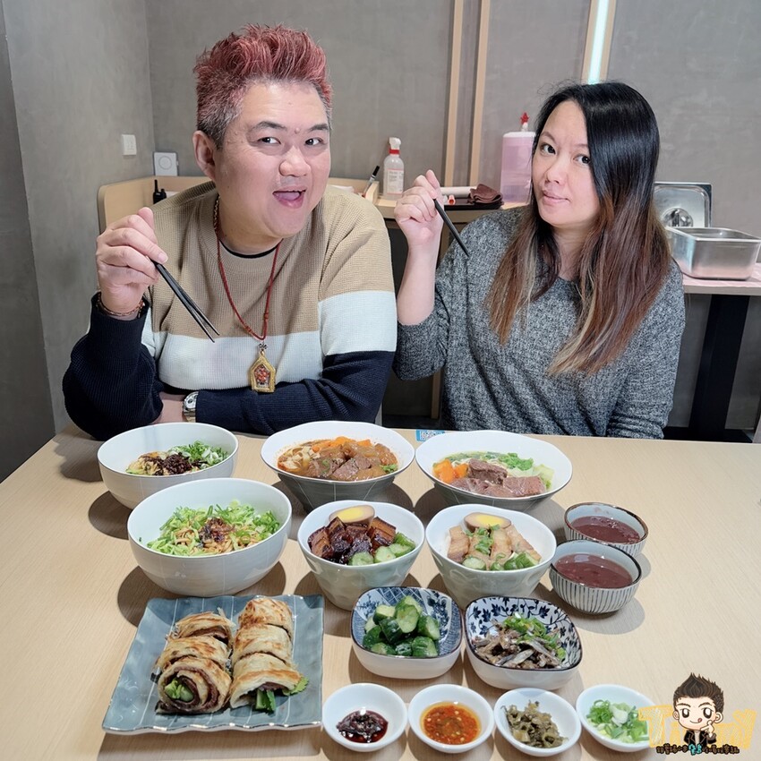 新竹縣竹北市一頭牛只有3KG的臉頰肉做的牛肉麵你們吃過了嗎? 限時限量的手作湖南臘肉飯絕對讓你齒頰留香！- 跟著踢小米吃喝玩樂趣