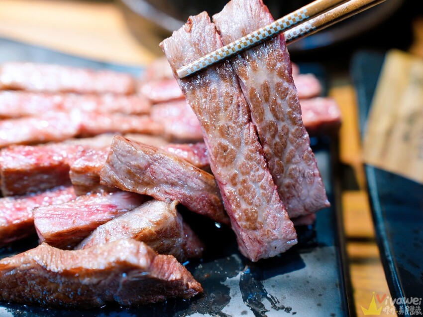 【藏王 極上燒肉餐酒館】2025全新分店！專人代烤的超美味燒肉～質感極上和牛SET吃得超滿足！