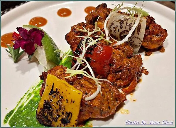 《信義區印度餐廳》好友們聚餐在市府站精緻印度料理/時尚明亮唯