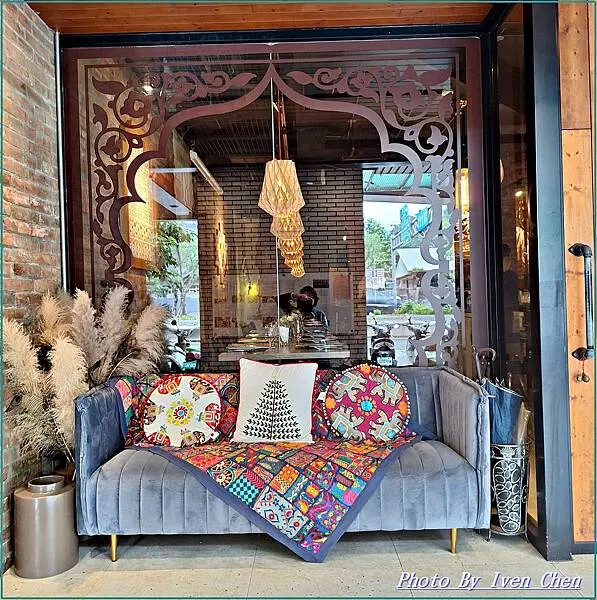 《信義區印度餐廳》好友們聚餐在市府站精緻印度料理/時尚明亮唯