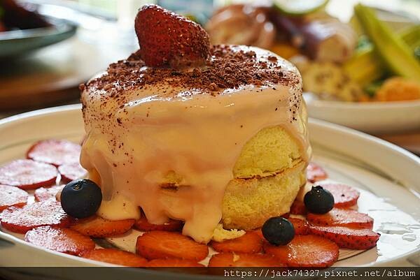 {台中美食}成真咖啡 台中首店𝗖𝗼𝗺𝗲𝗧𝗿𝘂𝗲 𝗖𝗔𝗙𝗘開幕