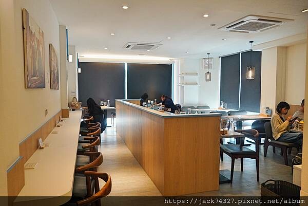 {台中美食}成真咖啡 台中首店𝗖𝗼𝗺𝗲𝗧𝗿𝘂𝗲 𝗖𝗔𝗙𝗘開幕