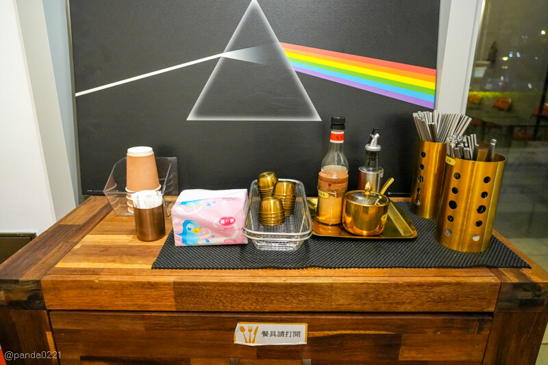 桃園中壢｜青亭點水茶餐廳．鄰近IKEA！青埔新開幕的低調港式點心店～