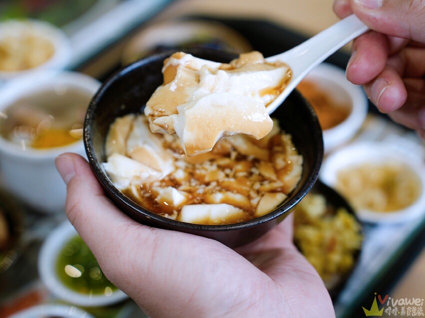 【謝府小碗菜】內用最低只要29元就能享有免費白飯,清粥,豆花,飲料無限供應!