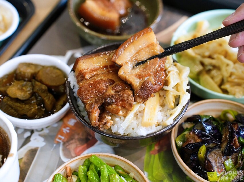 【謝府小碗菜】內用最低只要29元就能享有免費白飯,清粥,豆花,飲料無限供應!