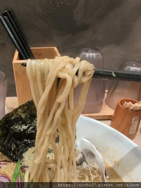 二屋牡蠣拉麵專門店