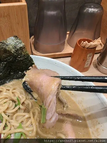 二屋牡蠣拉麵專門店