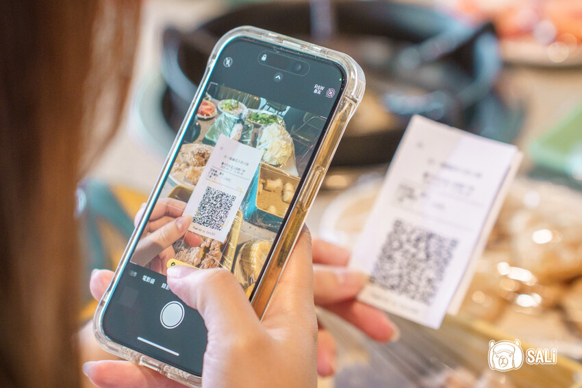 久桃石頭火鍋|台中勤美火鍋推薦,蔬果大骨雞骨乳白高湯現炒爆香,下午時段不休息 - 莎笠,小日子