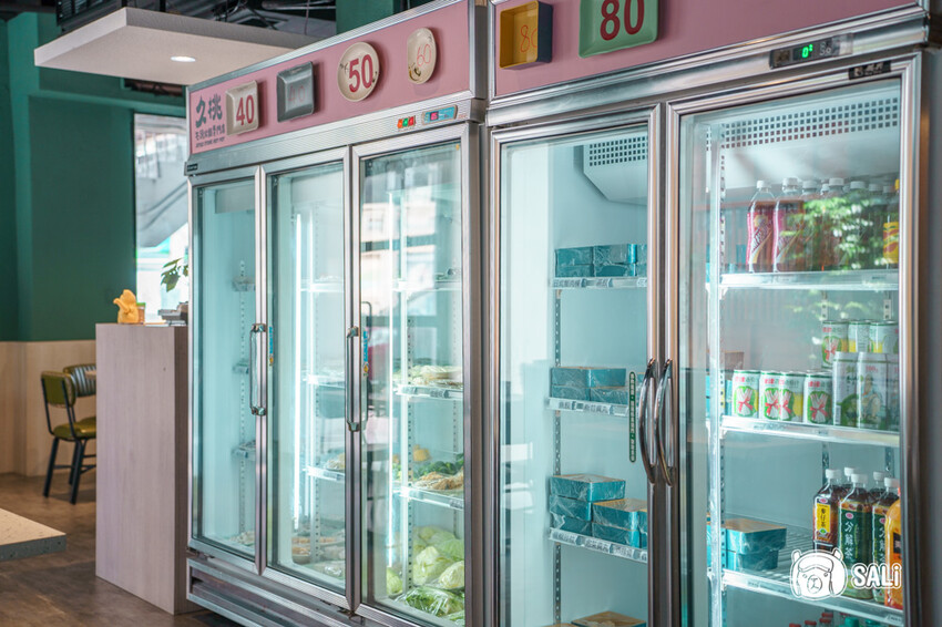 久桃石頭火鍋|台中勤美火鍋推薦,蔬果大骨雞骨乳白高湯現炒爆香,下午時段不休息 - 莎笠,小日子