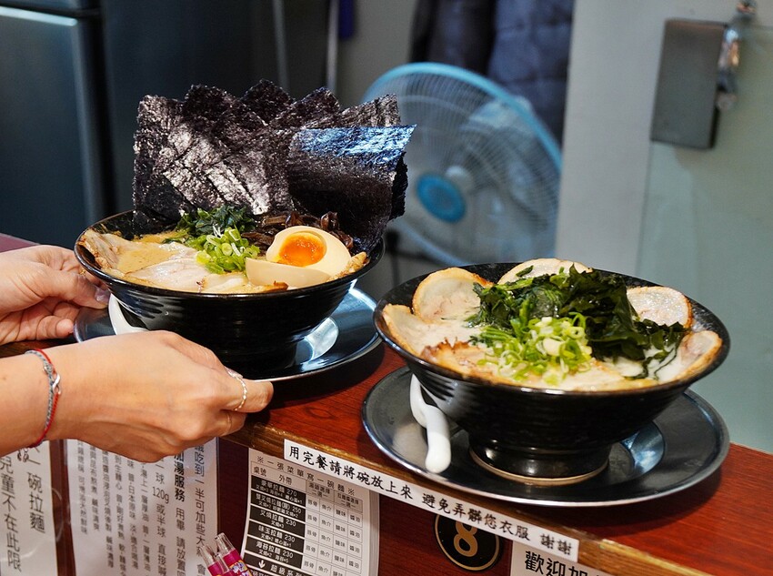 小林拉麵.頂溪拉麵.頂溪站美食.永和美食.永和拉麵推薦.樂華夜市美食.樂華夜市必吃.