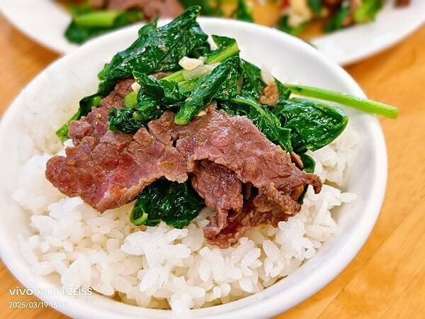 /tmp/phpp0eRA4 /tmp/phpp0eRA4