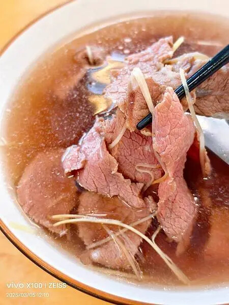 /tmp/phprkPI8u /tmp/phprkPI8u