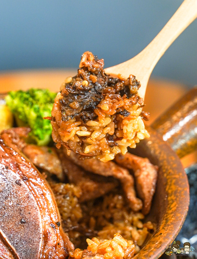 高雄必吃新店 Mochi Mochi鬆餅屋，隱藏美味現烤現煎 極上の釜飯 X 高雄首間全台第一極上釜飯登場 - 跟著尼力吃喝玩樂＆親子生活