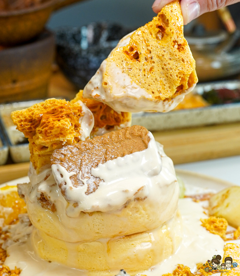 高雄必吃新店 Mochi Mochi鬆餅屋，隱藏美味現烤現煎 極上の釜飯 X 高雄首間全台第一極上釜飯登場 - 跟著尼力吃喝玩樂＆親子生活