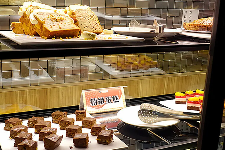 /tmp/phpyjY2xI /tmp/phpyjY2xI