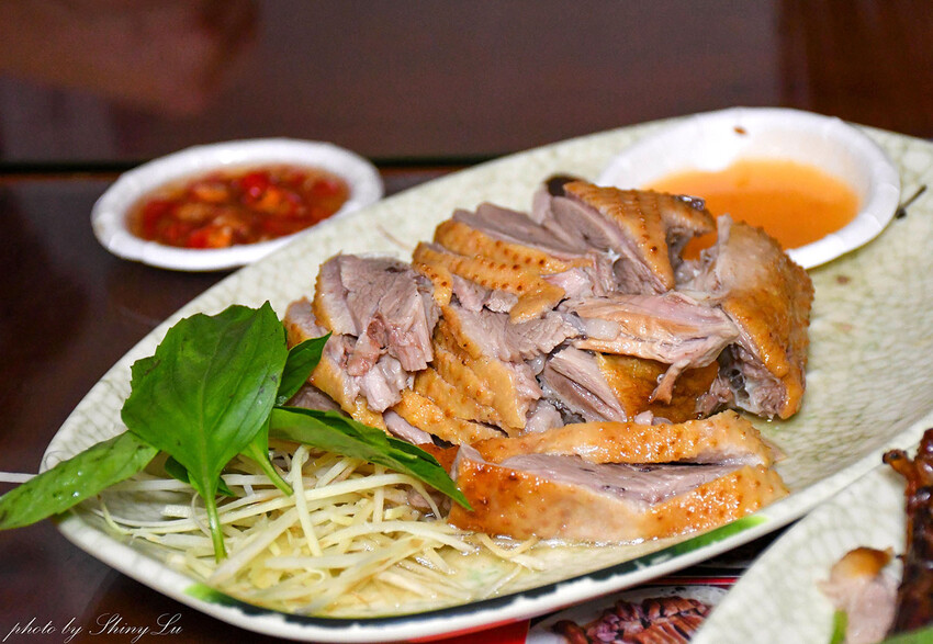 中永和最好吃的鵝肉店，Q嫩不會柴，煙燻口味超好吃