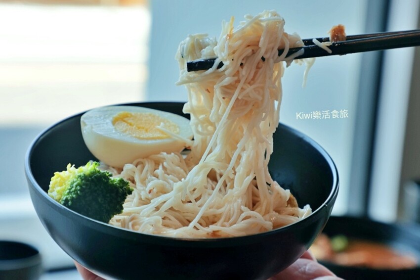 彰化韓式露營咖啡廳！溪湖拾貳早午餐套餐單點都澎湃，CP值超高。