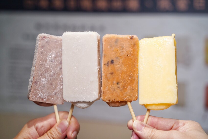 新竹最時髦的自助吧個人火鍋「陳阿姨火鍋灶咖」插旗竹北啦！整體不論是湯頭、肉品、海鮮，品質都不馬虎，下次聚餐、約會，來找陳阿姨就對了！ - 阿華田的美食日記