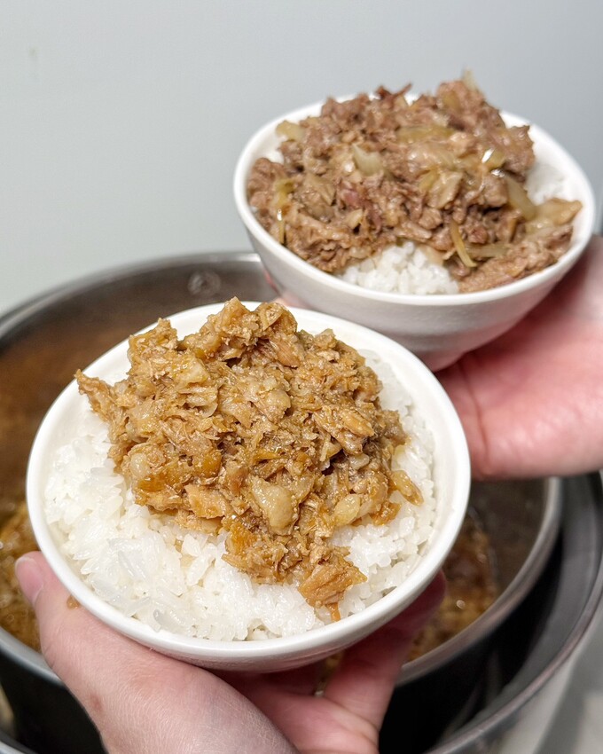 新竹最時髦的自助吧個人火鍋「陳阿姨火鍋灶咖」插旗竹北啦！整體不論是湯頭、肉品、海鮮，品質都不馬虎，下次聚餐、約會，來找陳阿姨就對了！ - 阿華田的美食日記