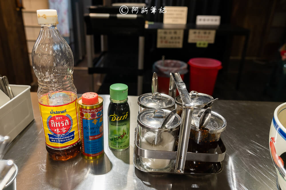 一中街美食必吃! 阿瑞ma泰國55船麵百元泰國船麵,特色火山排骨秒飛泰國。