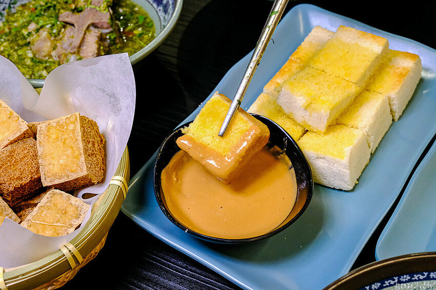80年日式老宅吃傳統船麵、豬骨湯麵，阿瑞Ma泰國55船麵，吃船麵搭火山排骨、烤土司吃濃濃泰式風味！