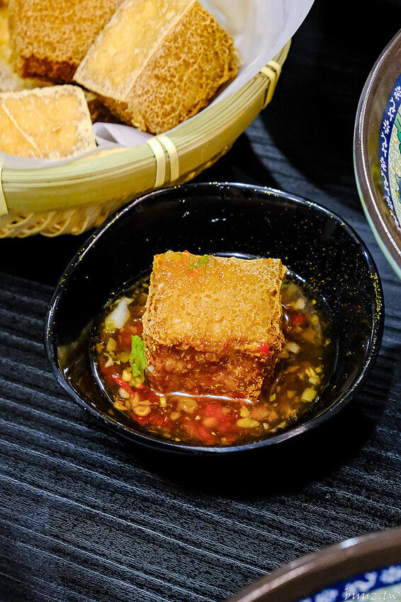 80年日式老宅吃傳統船麵、豬骨湯麵，阿瑞Ma泰國55船麵，吃船麵搭火山排骨、烤土司吃濃濃泰式風味！