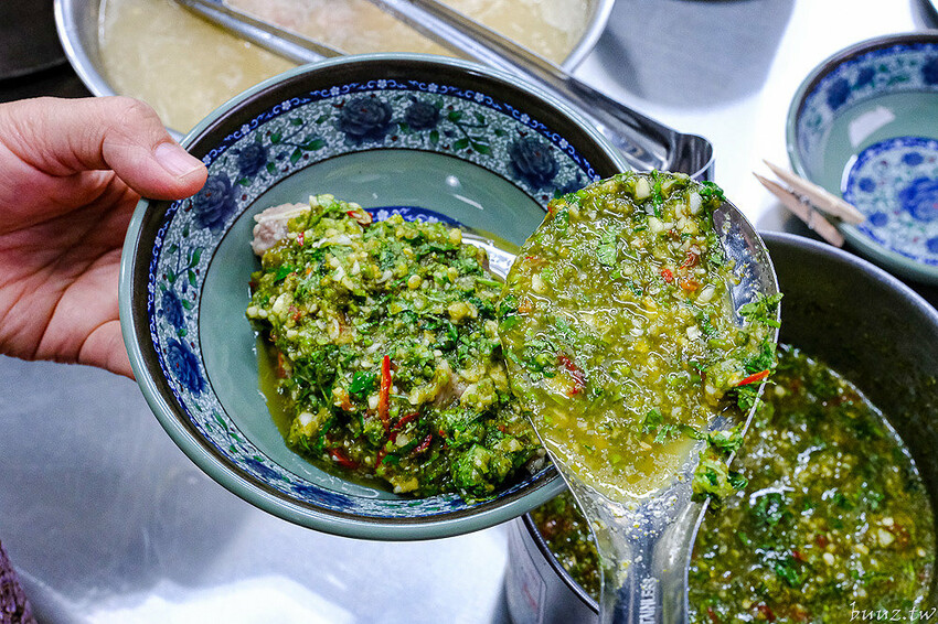 80年日式老宅吃傳統船麵、豬骨湯麵，阿瑞Ma泰國55船麵，吃船麵搭火山排骨、烤土司吃濃濃泰式風味！