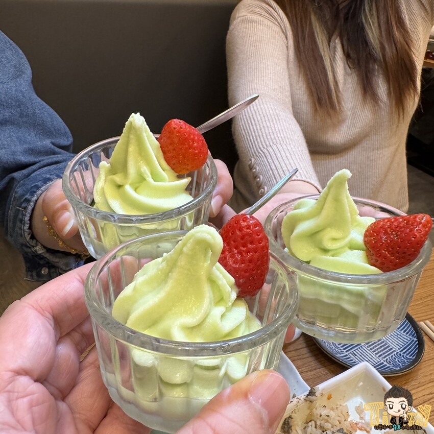 新竹市東區新竹今日魚市。丼賞和食竹科關新店 這家是關新區最有日本氛圍的丼飯專門店 400元浮誇刺身船竟然有25片以上生魚片！ (菜單營業時間地址電話) – 跟著踢小米吃喝玩樂趣