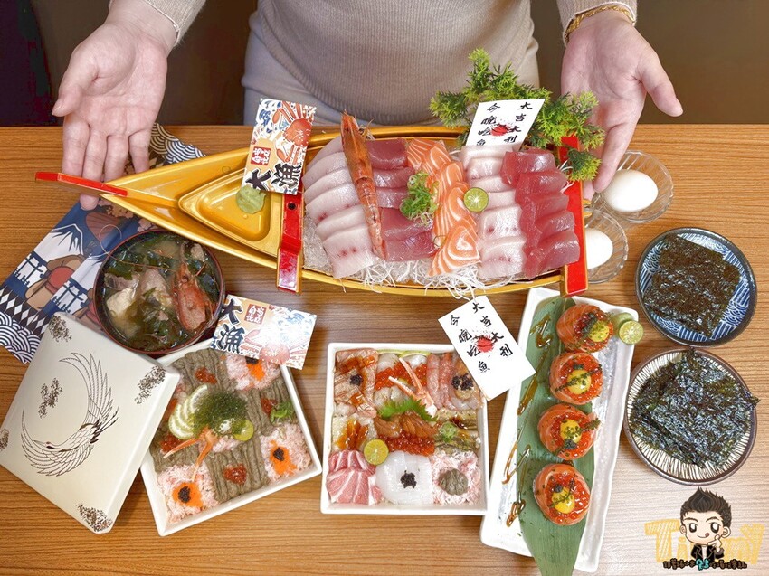 新竹市東區新竹今日魚市。丼賞和食竹科關新店 這家是關新區最有日本氛圍的丼飯專門店 400元浮誇刺身船竟然有25片以上生魚片！ (菜單營業時間地址電話) – 跟著踢小米吃喝玩樂趣
