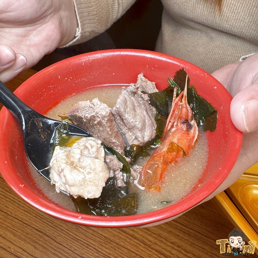 新竹市東區新竹今日魚市。丼賞和食竹科關新店 這家是關新區最有日本氛圍的丼飯專門店 400元浮誇刺身船竟然有25片以上生魚片！ (菜單營業時間地址電話) – 跟著踢小米吃喝玩樂趣