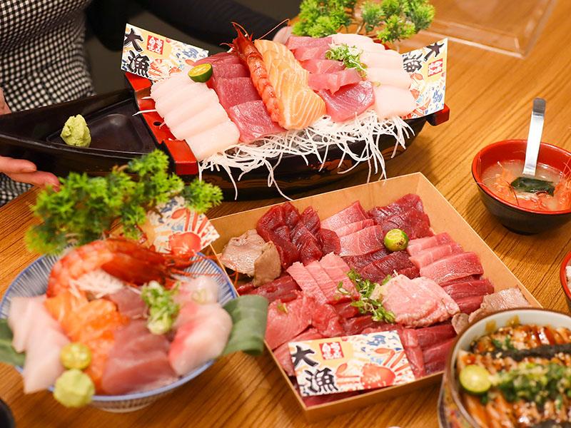 新竹日本料理！今日魚市浮誇生魚片船CP值超高，黑鮪魚套餐一次滿足。