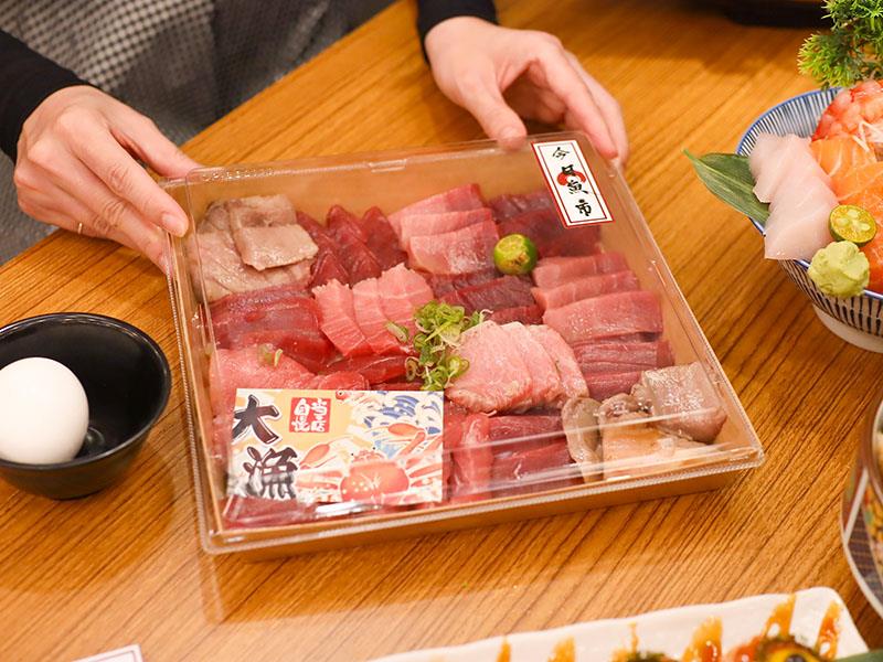 新竹日本料理！今日魚市浮誇生魚片船CP值超高，黑鮪魚套餐一次滿足。
