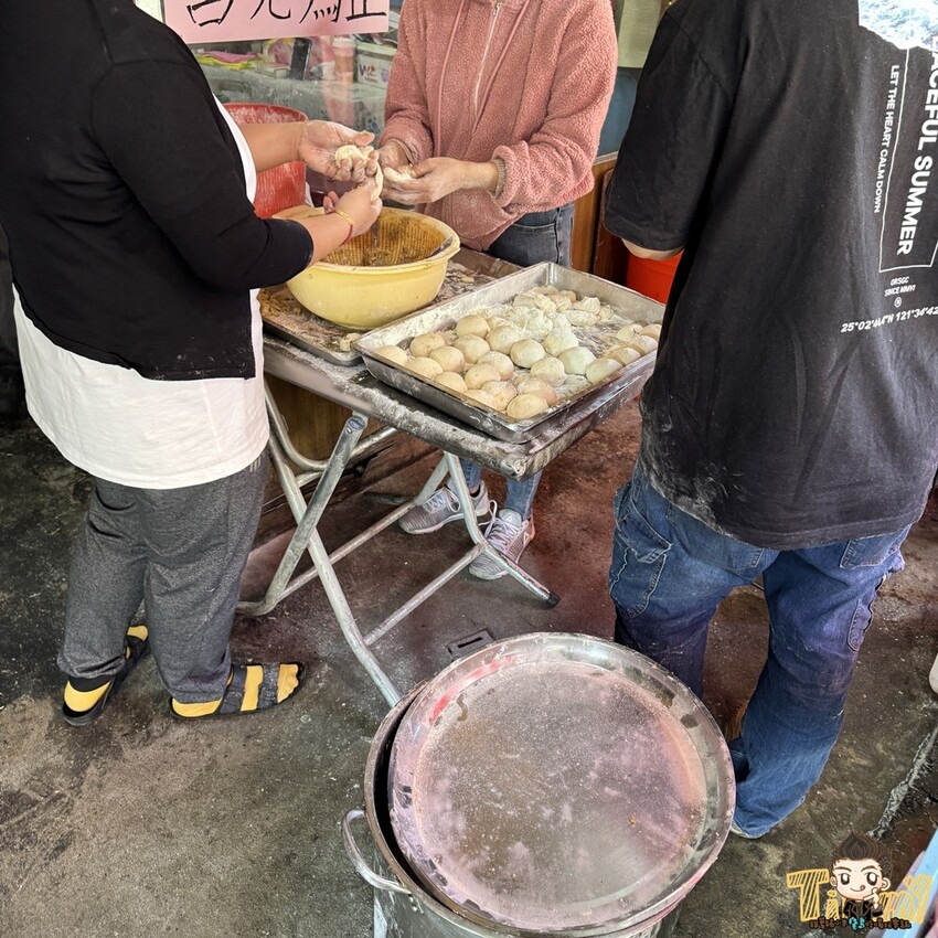 新竹縣竹北市像火山爆發一樣的水煎包你們看過嗎?