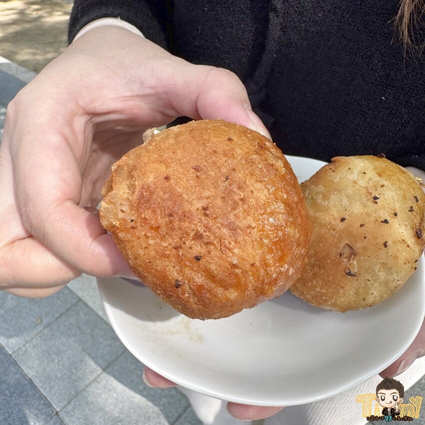 新竹縣竹北市像火山爆發一樣的水煎包你們看過嗎?