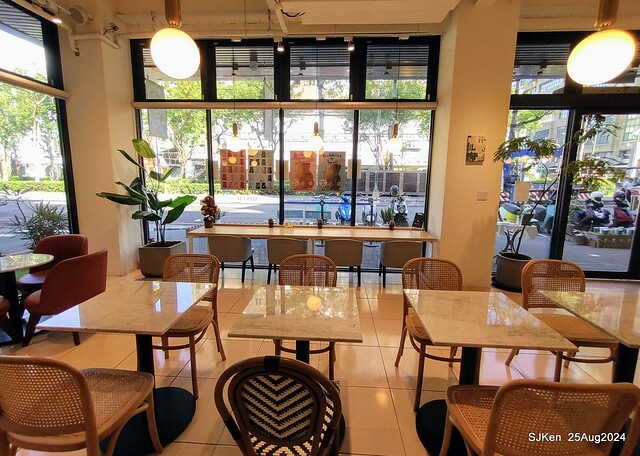 (台中韓系風格咖啡廳)「Mini.D Coffee 台中綠川館」(Mini D.Coffee Shop), Taichung, Taiwan, SJKen, Aug 25,2024.
