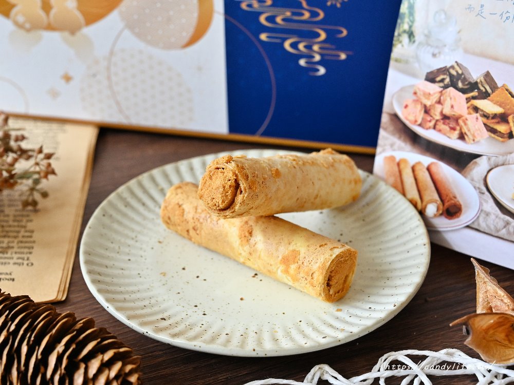 曉翮流域｜台中超狂伴手禮！浮誇系厚餡夾心、滿餡蛋捲、香脆米果，包裝精緻，現場免費試吃 - 糖糖's 享食生活