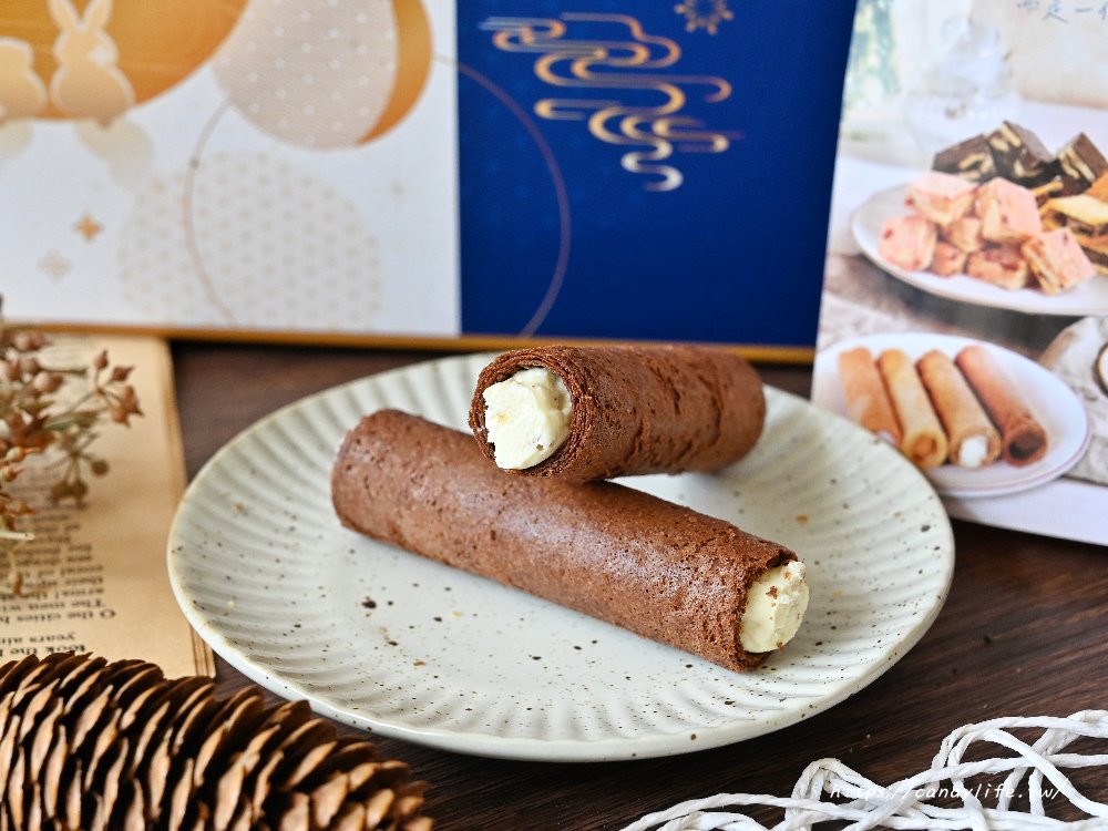 曉翮流域｜台中超狂伴手禮！浮誇系厚餡夾心、滿餡蛋捲、香脆米果，包裝精緻，現場免費試吃 - 糖糖's 享食生活