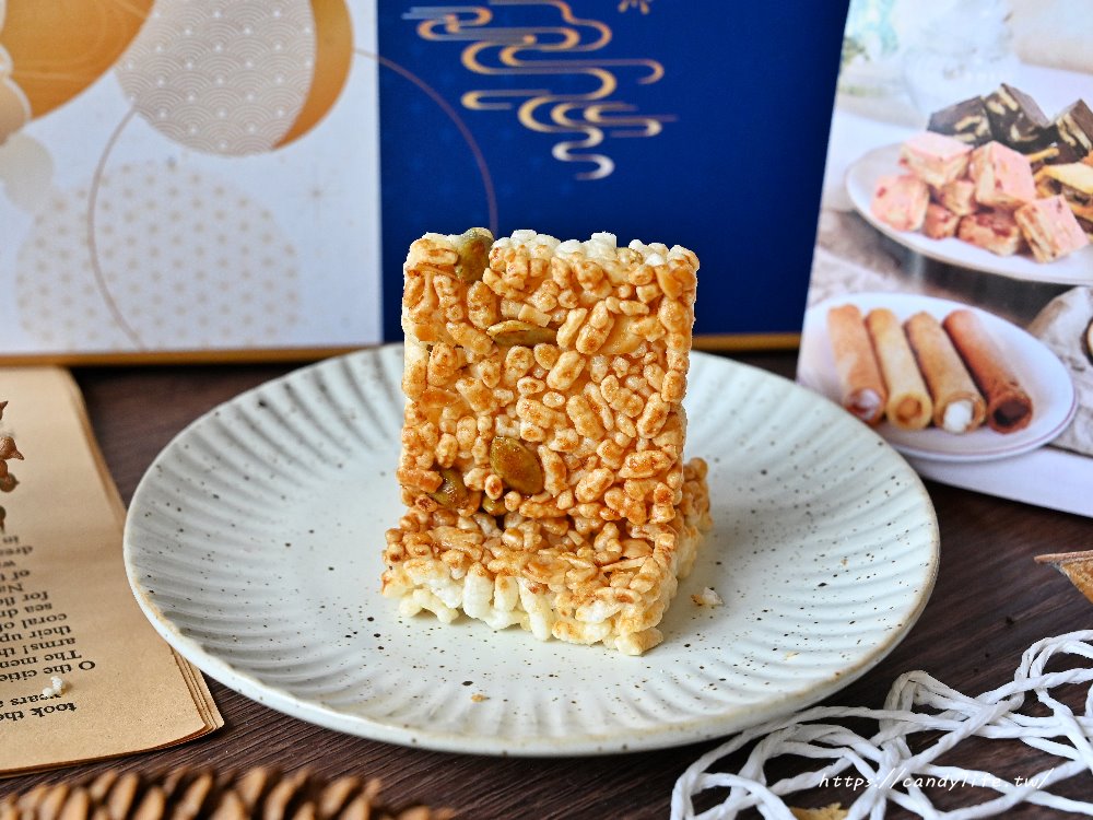 曉翮流域｜台中超狂伴手禮！浮誇系厚餡夾心、滿餡蛋捲、香脆米果，包裝精緻，現場免費試吃 - 糖糖's 享食生活