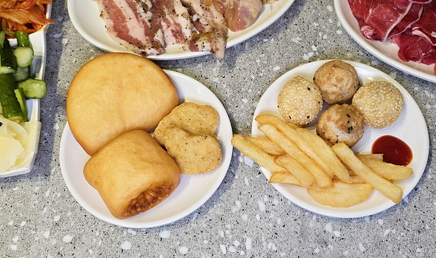 台中449元火烤吃到飽！美滿火烤店大人用餐小孩免費，高CP值聚餐首選