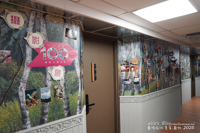 【高雄住宿】藝宿家客棧ArtHome Hotel結合旅行與藝術，這裡的每間房間都是按畫家的要求所設計佈置，房間裡的牆壁上也會有畫家的畫作，充滿藝術氣息的民宿。高雄民宿