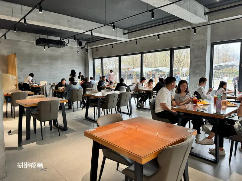 ★張美阿嬤農場2.0★結合親子農場與網美餐廳【樹懶餐廳】，用