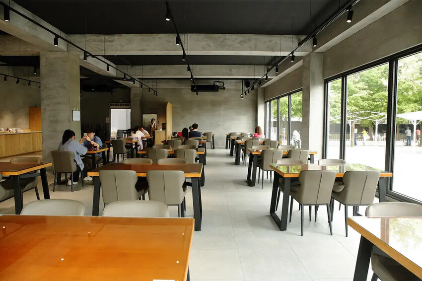 張美阿嬤農場2.0版,宜蘭全新萌寵景觀餐廳【樹懶餐廳】,玻璃 張美阿嬤農場2.0版,宜蘭全新萌寵景觀餐廳【樹懶餐廳】,玻璃