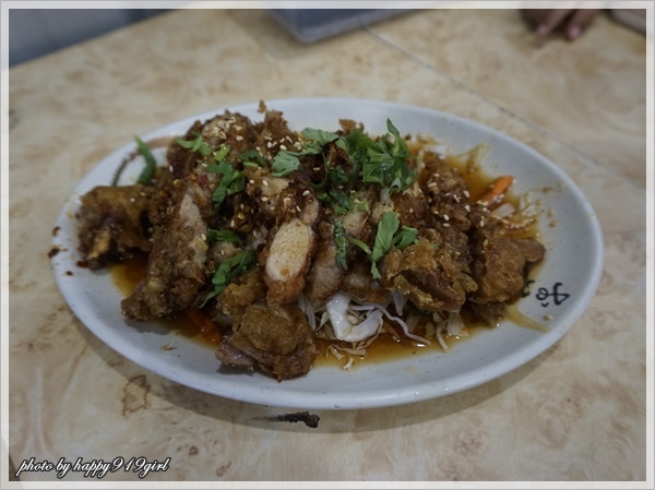 [台北公館]泰風味小吃店★水源市場旁平價泰式料理。推~椒麻雞飯