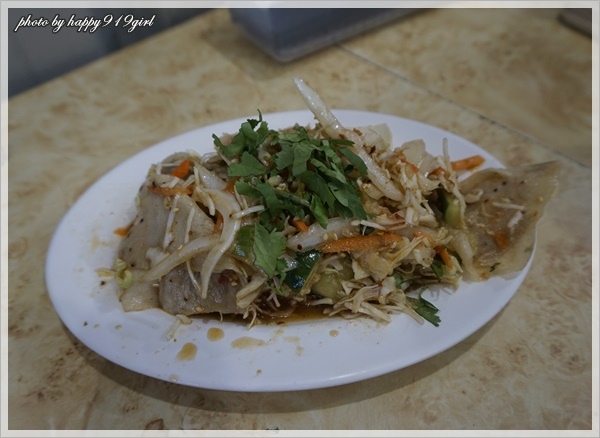 [台北公館]泰風味小吃店★水源市場旁平價泰式料理。推~椒麻雞飯