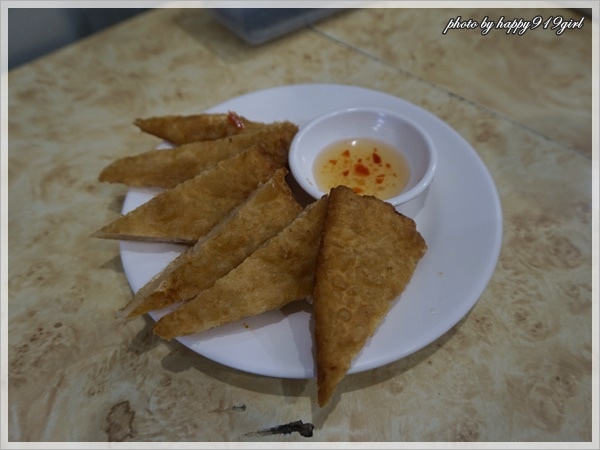 [台北公館]泰風味小吃店★水源市場旁平價泰式料理。推~椒麻雞飯