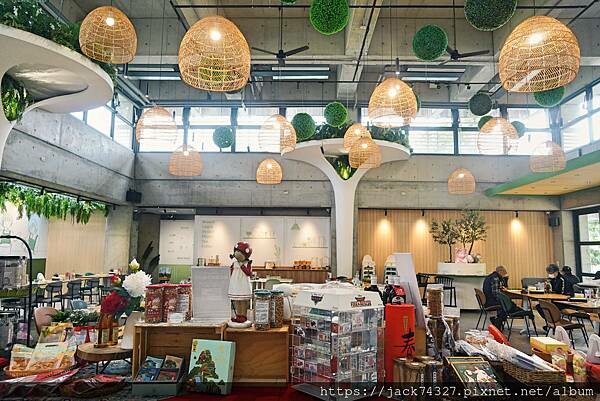 {台中美食}梨子-東海森林店,東海大學內超唯美親子友善森林系 {台中美食}梨子-東海森林店,東海大學內超唯美親子友善森林系