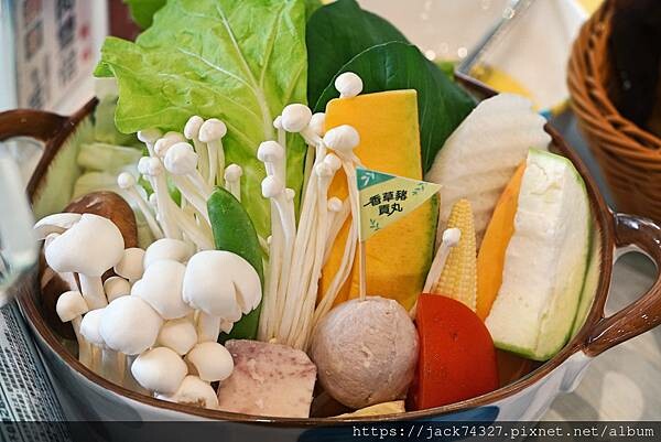 {台中美食}梨子-東海森林店,東海大學內超唯美親子友善森林系 {台中美食}梨子-東海森林店,東海大學內超唯美親子友善森林系